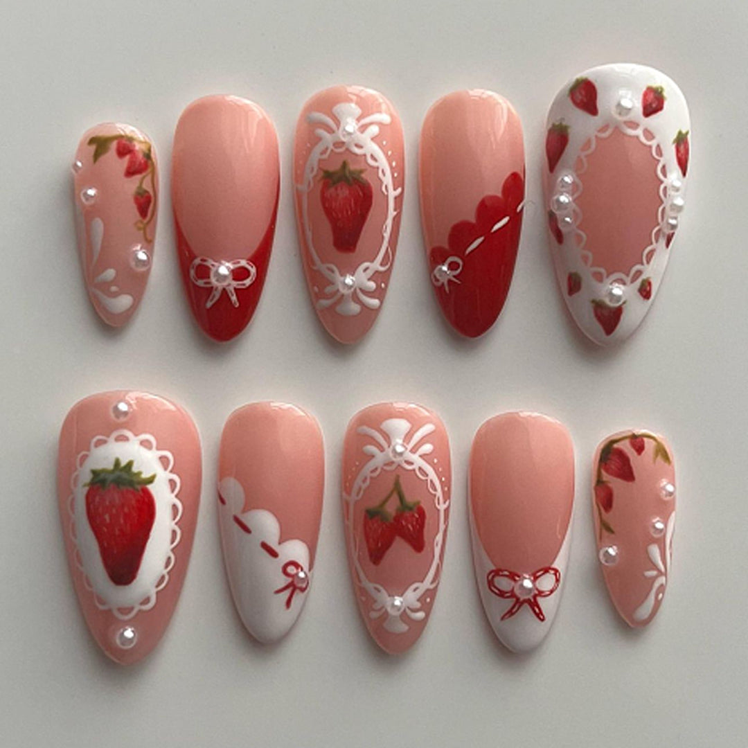 Artful nail extensions with strawberry motifs Bowlift