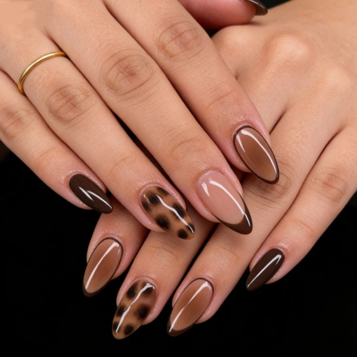 Stylish artificial nails with elegant tip design Bowlift