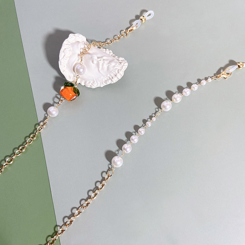 Elegant necklace with pearls and rubies Bowlift