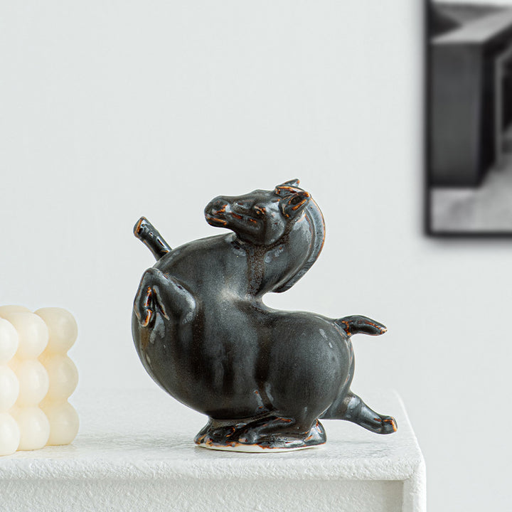 Decorative ceramic figure Bowlift