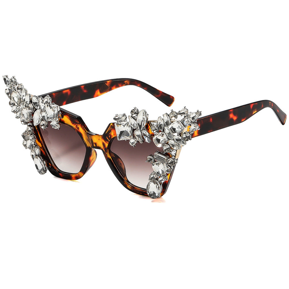 Ladies glamorous cat-eye sunglasses with extravagant crystal embellishments Bowlift