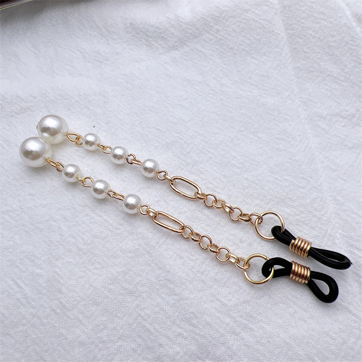 Elegant Pearl-Linked Eyewear Chain Bowlift