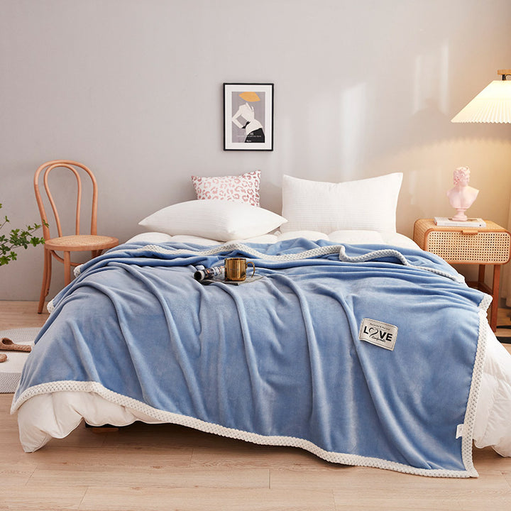 Women's cozy blanket with playful cloud pattern Bowlift