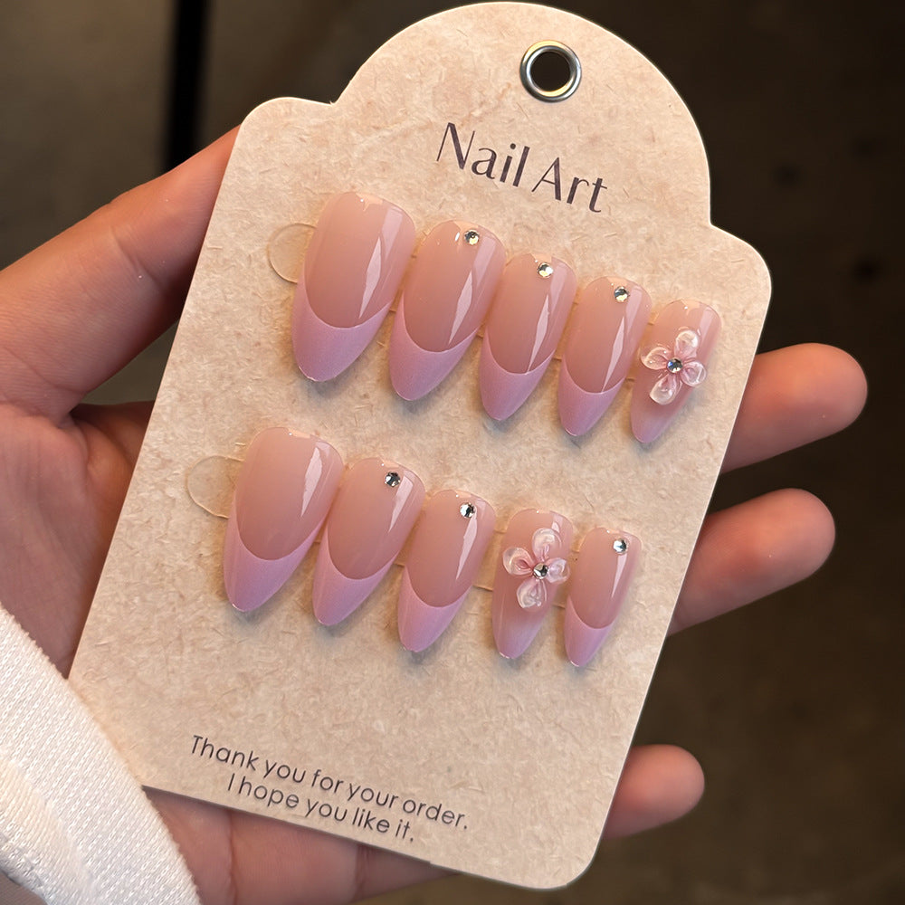 Elegant Floral-Accent Press-On Nail Set Bowlift