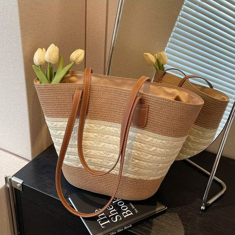 Elegant Bast Shopping Bag with Artistic Wave Pattern Bowlift