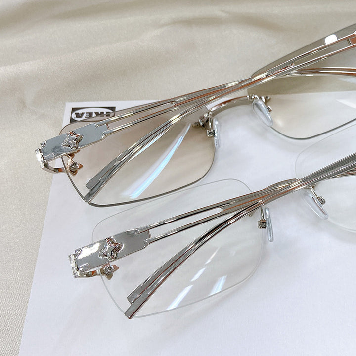 Fashionable oversized sunglasses with elegant design Bowlift