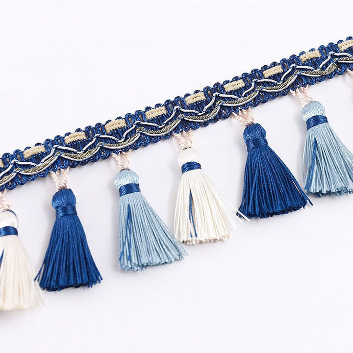 Decorative fringe trim Bowlift
