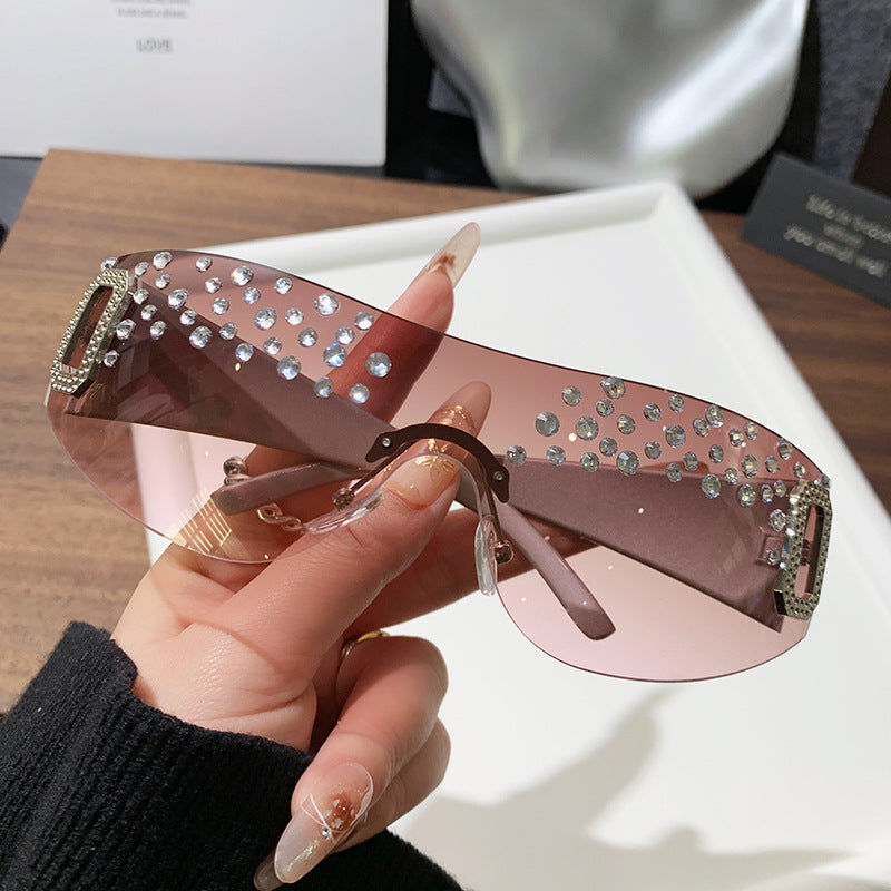 Women's Glamorous Sunglasses with Glitter Accents Bowlift