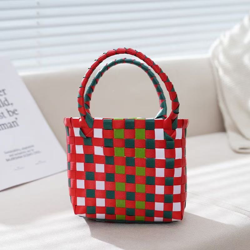 Handmade bag made of weather-resistant material Bowlift