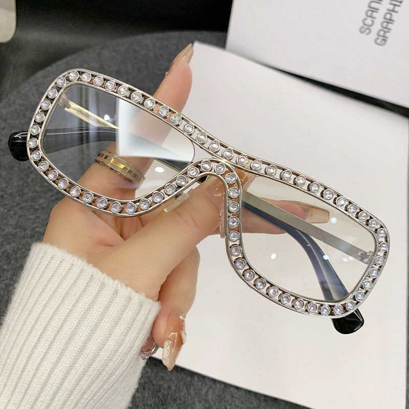 Ladies Glamorous Sunglasses with Sparkling Crystal Accents Bowlift