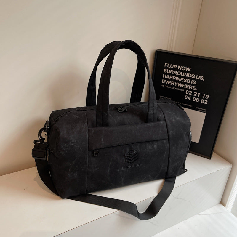 Sporty Travel Bag with Comfortable Shoulder Strap Bowlift