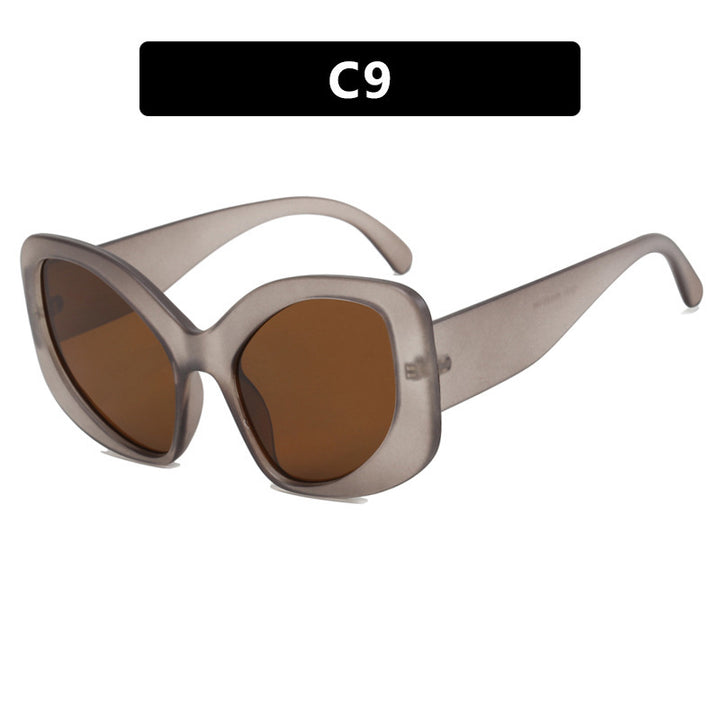 Women elegant oversized sunglasses with striking design Bowlift