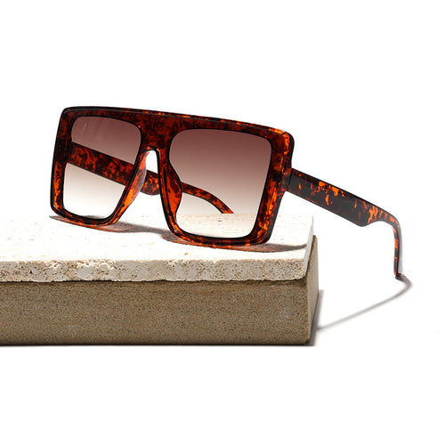 Women oversized square sunglasses with luxurious tortoiseshell design Bowlift