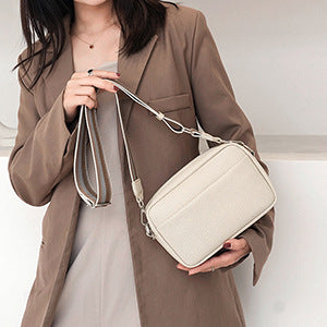 Elegant Shoulder Bag Made of High-Quality Leather Bowlift