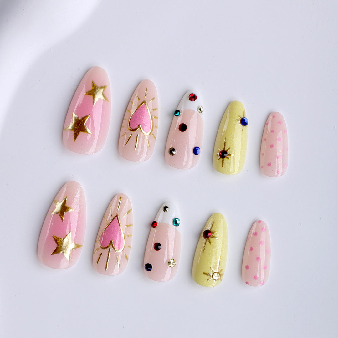 Artistic fingernails with sparkling accents Bowlift