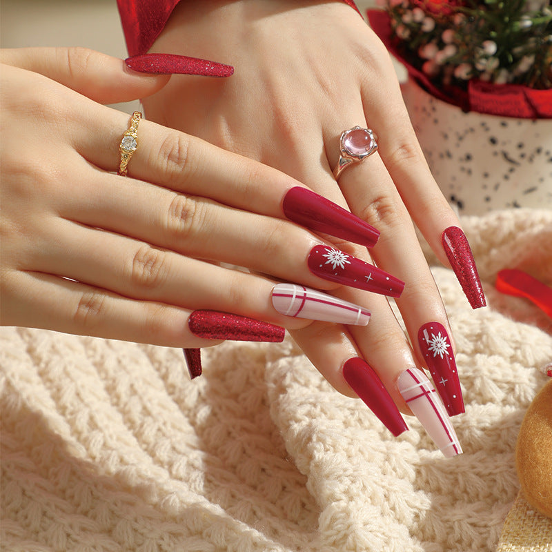 Artful Gel Nails in Festive Design Bowlift