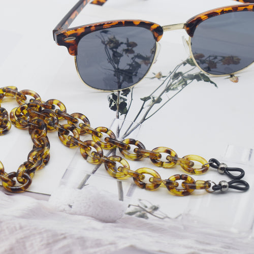 Stylish Tortoise Shell Eyewear Chain Bowlift