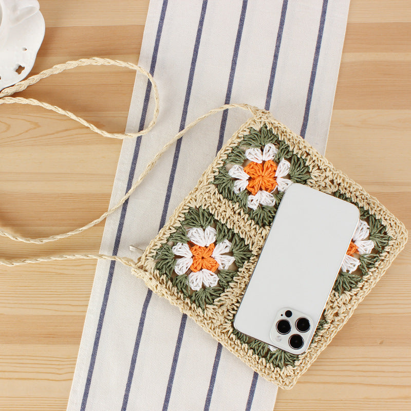 Hand-knotted shoulder bag in floral design Bowlift