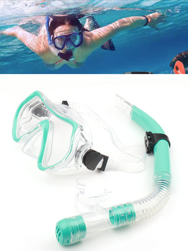 Snorkel mask with anti-fog technology and flexible mouthpiece Bowlift