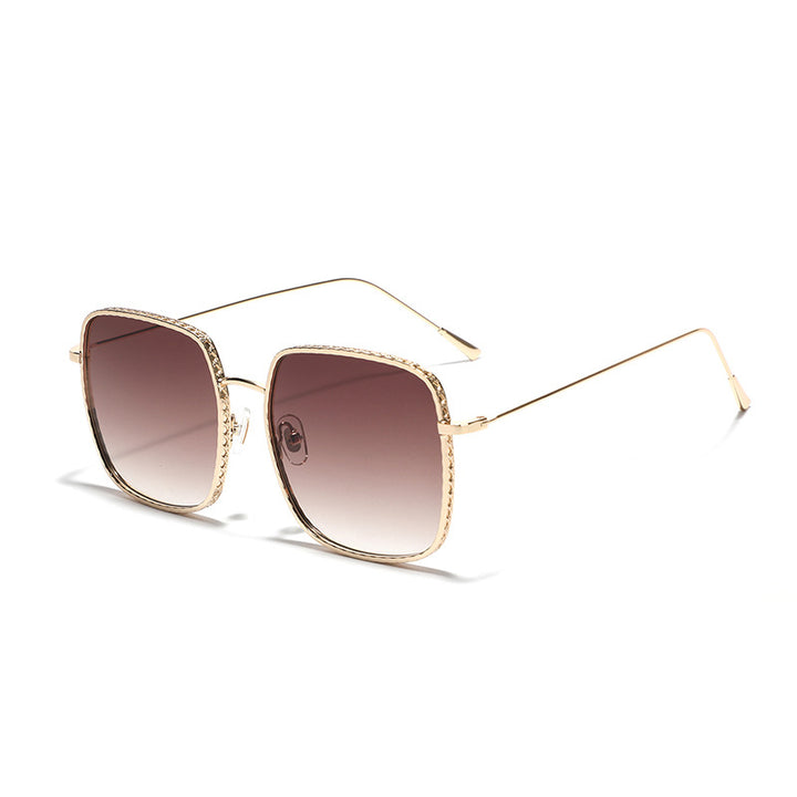 Women oversized sunglasses with elegant details Bowlift
