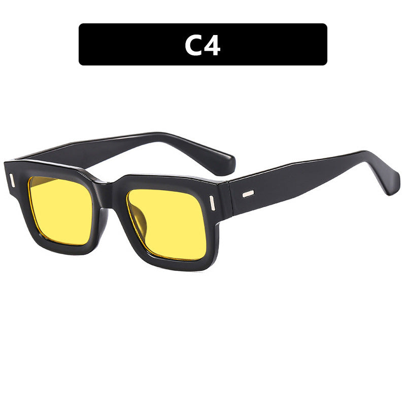 Ladies stylish square sunglasses with eye-catching leopard print Bowlift