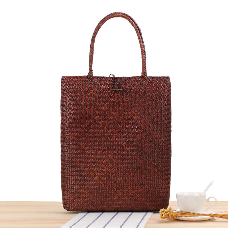 Generous basket bag with sealed closure Bowlift