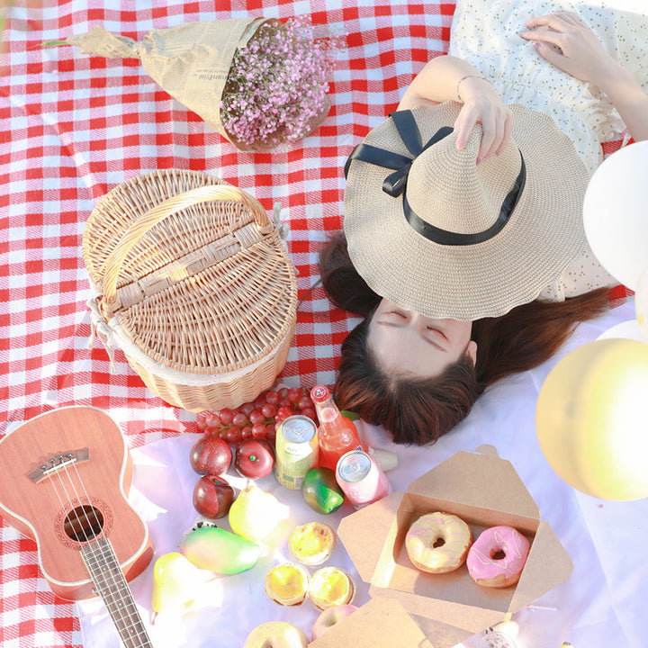 Women's basket with decorative fabric trim and practical carrying handle Bowlift