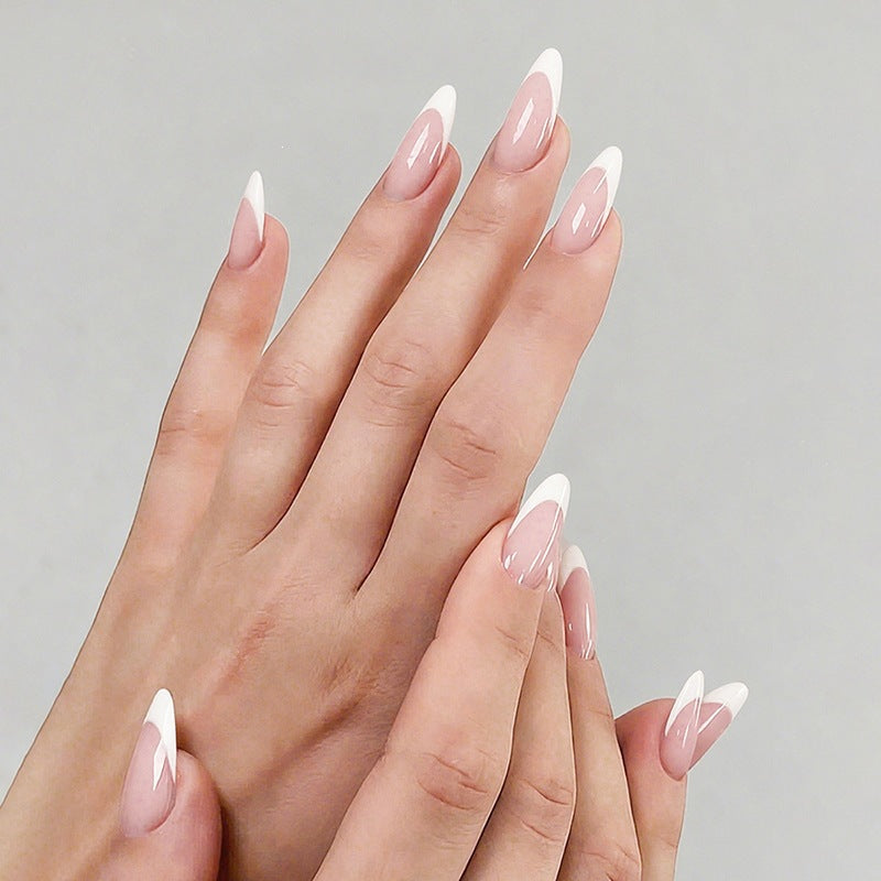 Shiny and creative nail art Bowlift