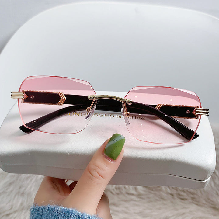 Avant-Garde Luxury Shield Sunglasses Bowlift