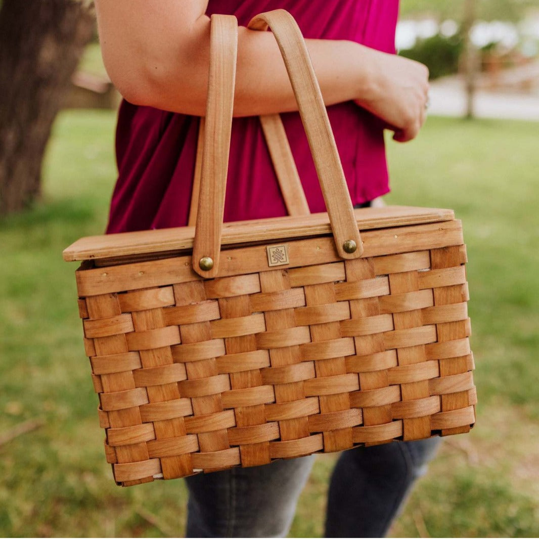 Ladies cooling basket with removable wooden lid Bowlift