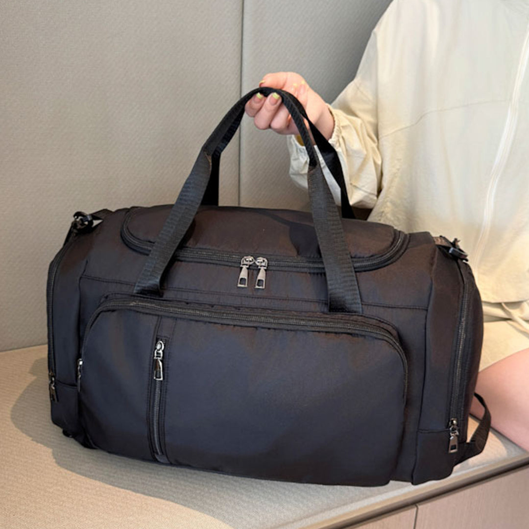 Sporty leisure bag with multiple compartments Bowlift