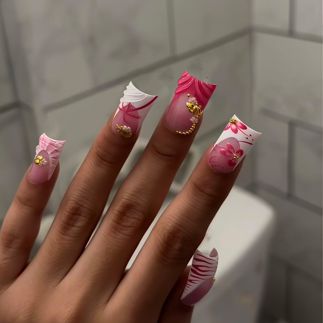 Floral Design Press-On Nail Extensions Bowlift