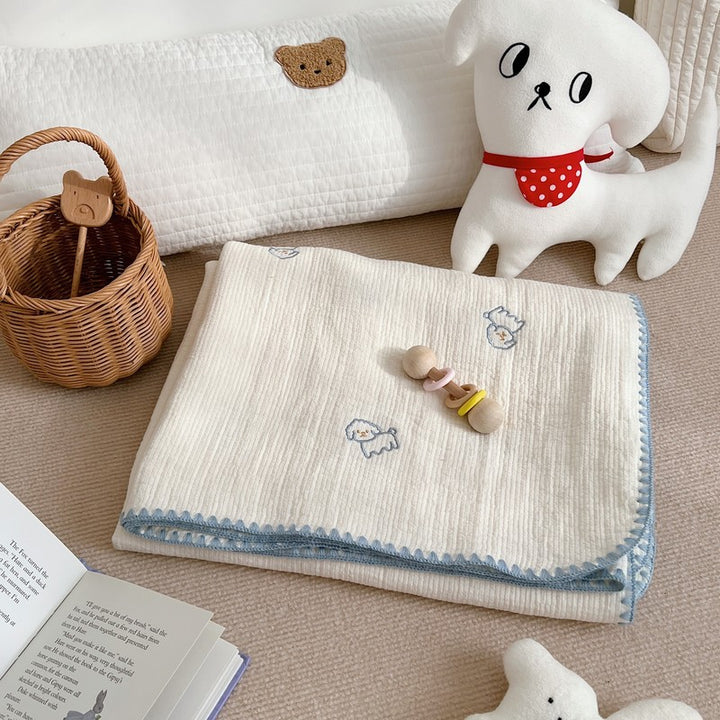 Unisex cuddly muslin blanket with cute animal design Bowlift