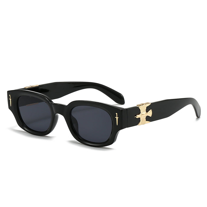 Women's fashionable sunglasses in exclusive tortoiseshell design with elegant metallic accents Bowlift