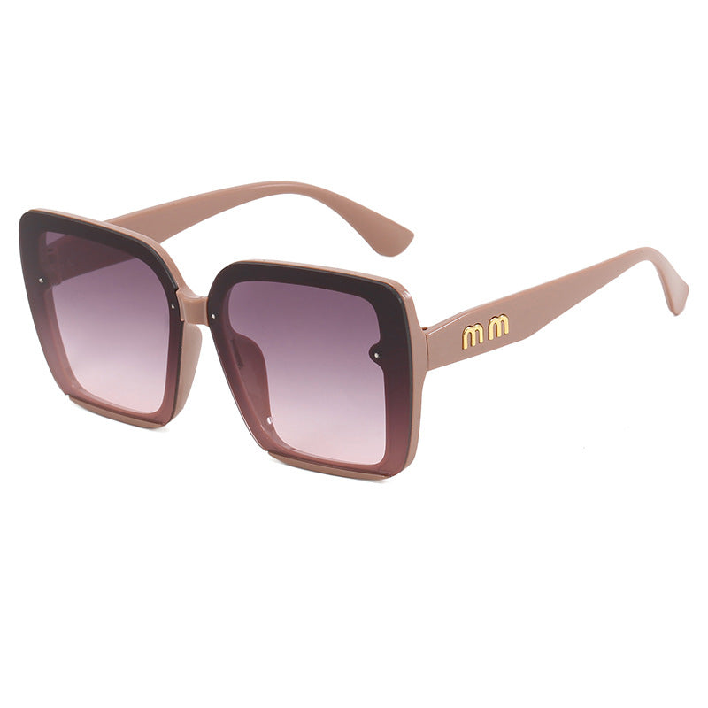 Women fashionable square sunglasses with comfortable design Bowlift