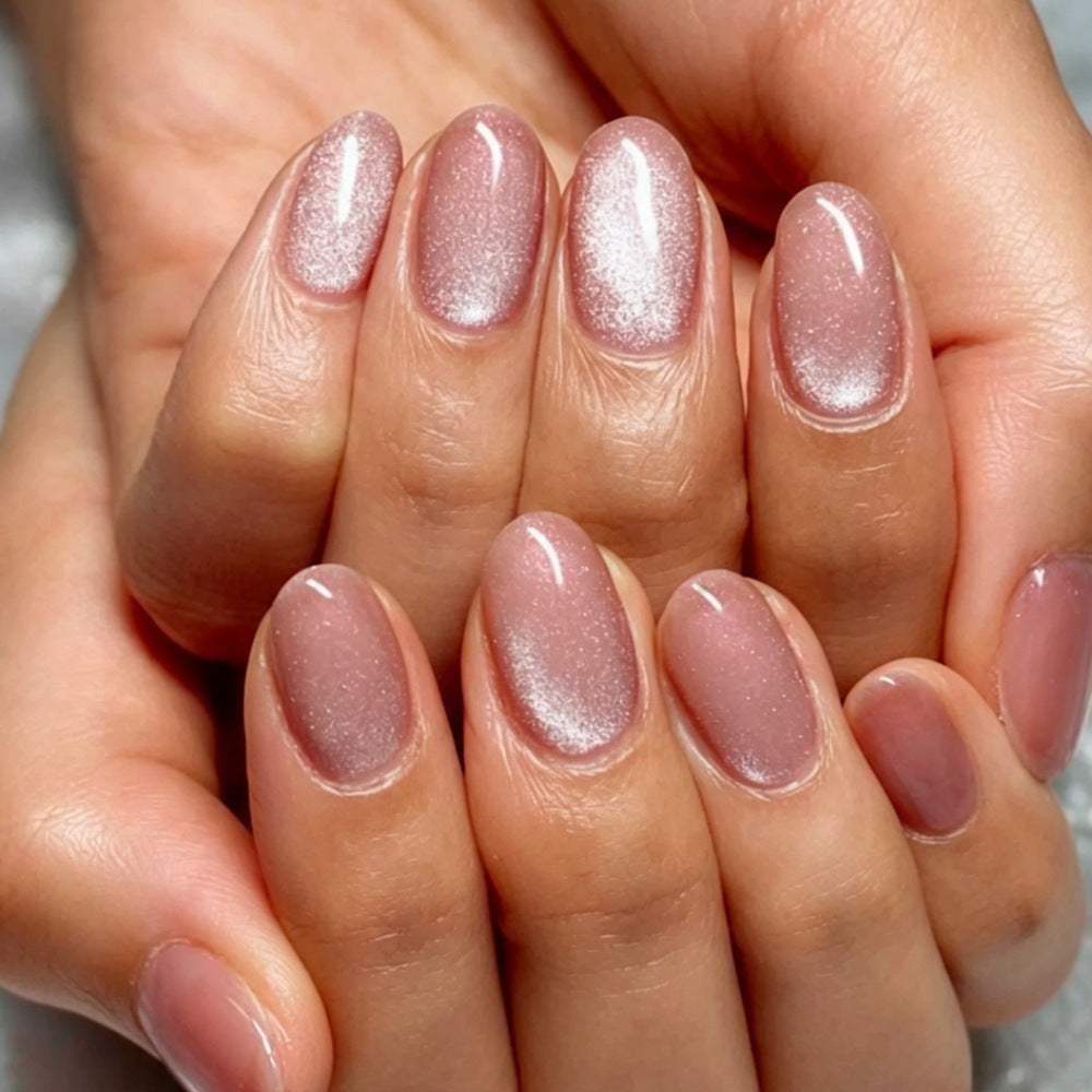 Glamorous artificial nails in elegant ombre look Bowlift