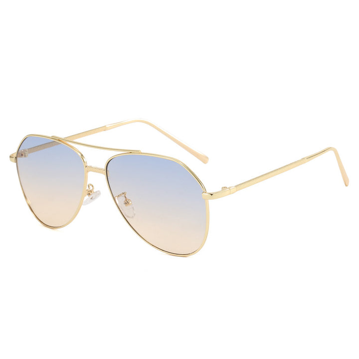 Ladies trendy aviator sunglasses with subtle gradient Bowlift
