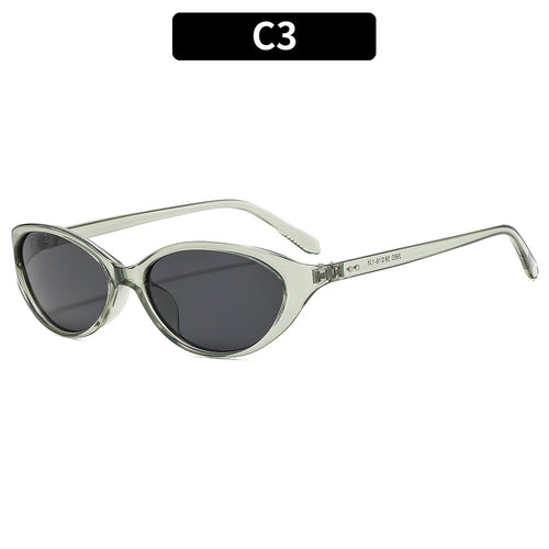 Vintage-Inspired Cat-Eye Sunglasses Fashionable Appeal