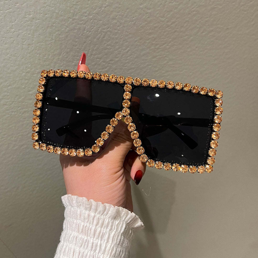 Women's Oversized Sunglasses with Sparkling Rhinestone Frame Bowlift