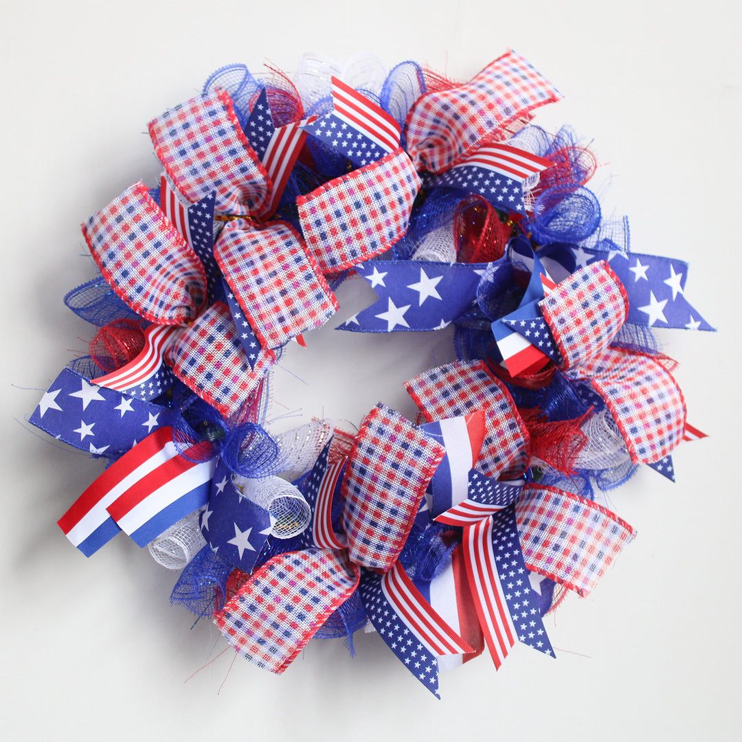 Unisex handmade patriotic door wreath with ribbon, star pattern and decorative net bow Bowlift
