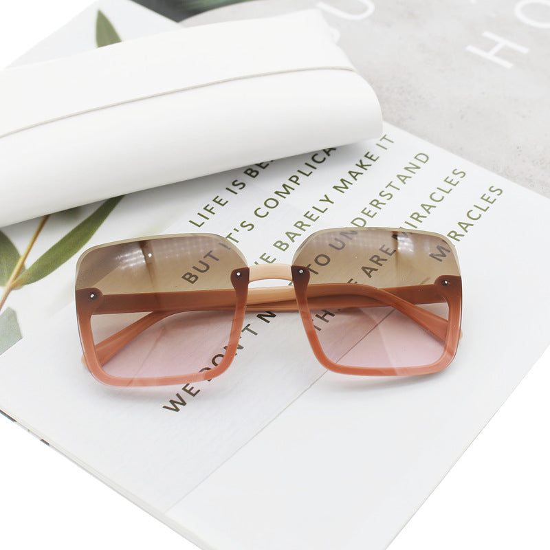 Women’s square sunglasses with extravagant leopard pattern Bowlift