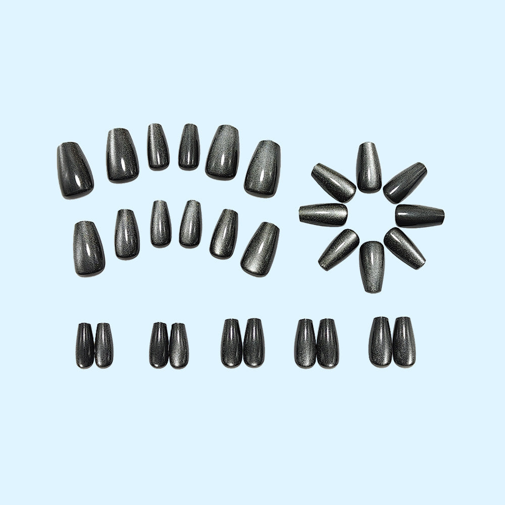 Artificial Nails in Elegant High Gloss Finish Bowlift