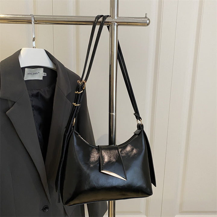 Luxurious Patent Leather Shoulder Bag Bowlift