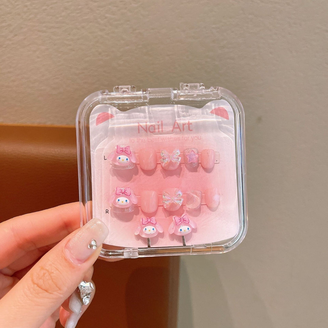 Creative artificial nails with 3D designs Bowlift