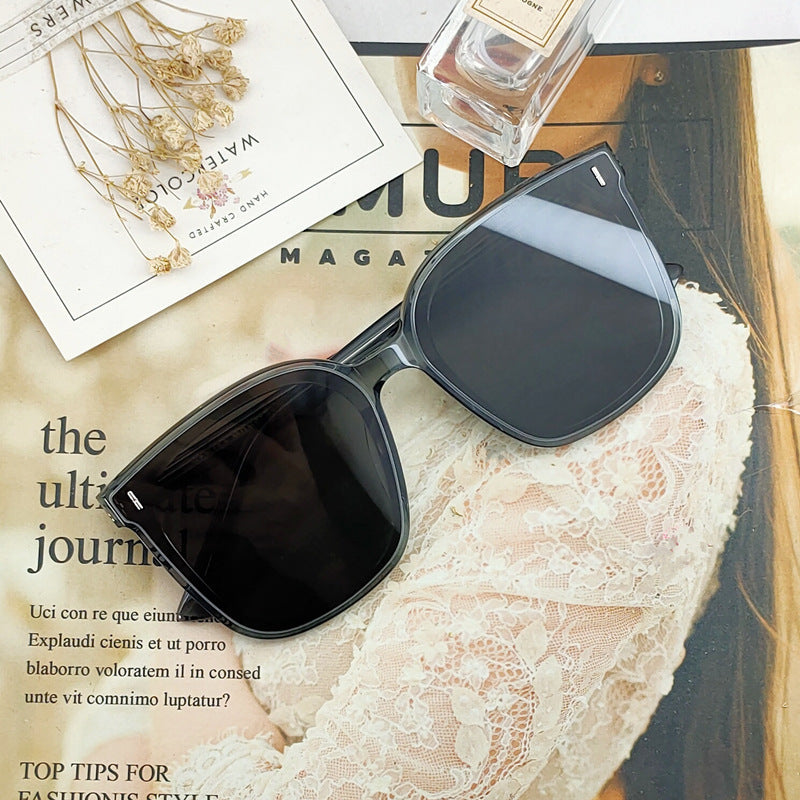Stylish Oversized Sunglasses Bowlift