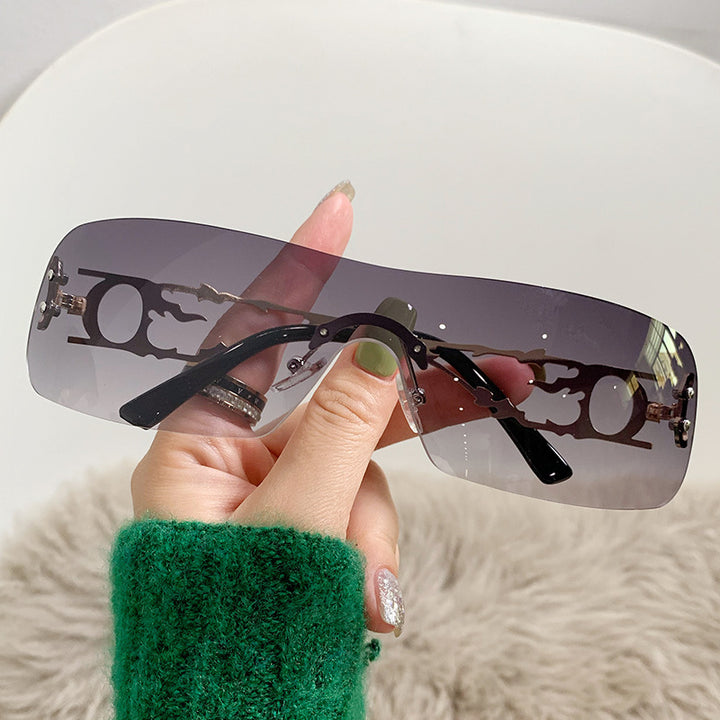 Ladies fashionable sunglasses with innovative design Bowlift
