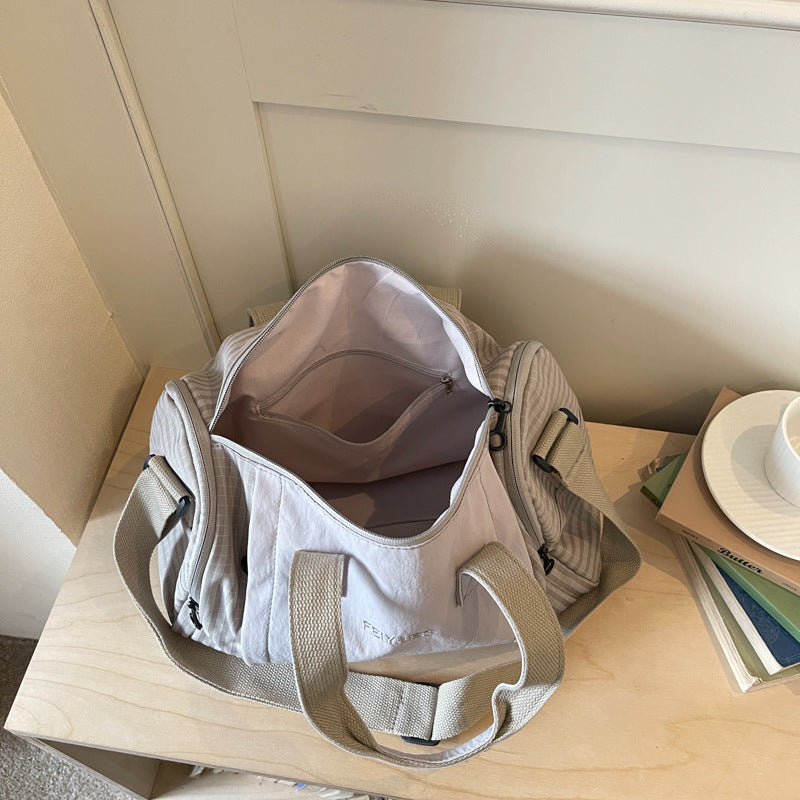 Minimalist Multi-Pocket Duffle Bag Bowlift