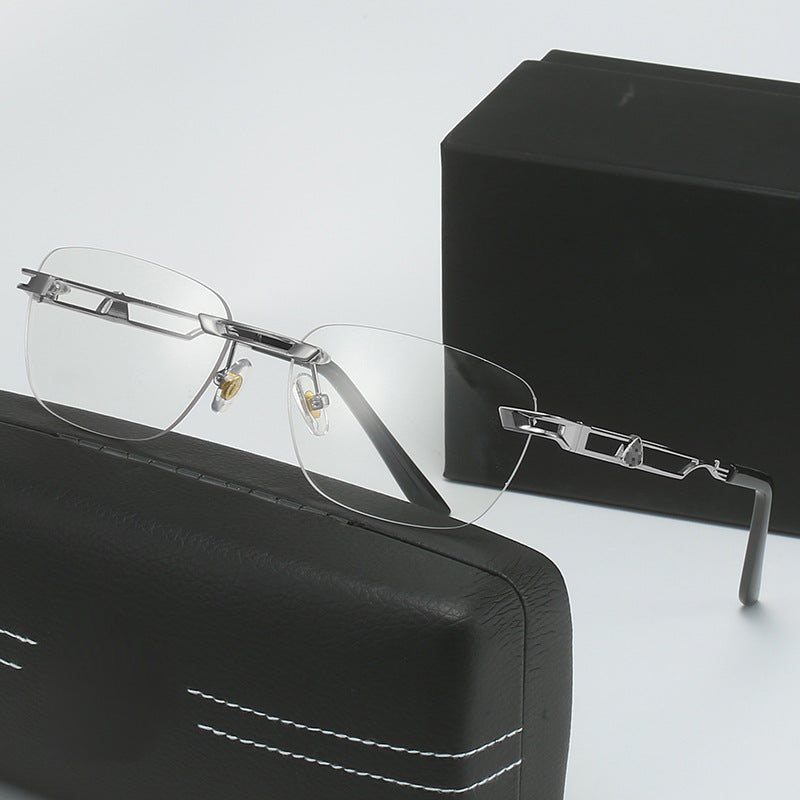 Women Designer Sunglasses with Elegant Metal Frame Bowlift