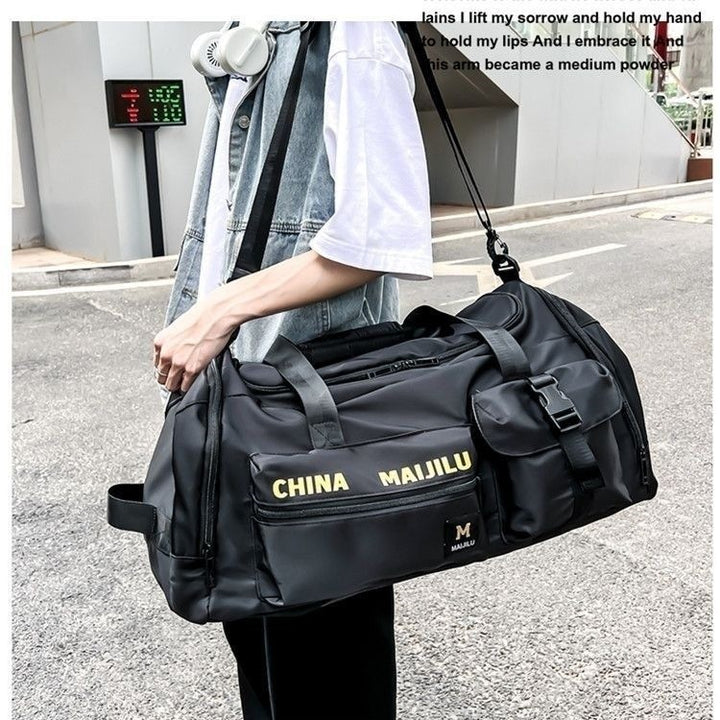 Sporty Travel Bag Bowlift