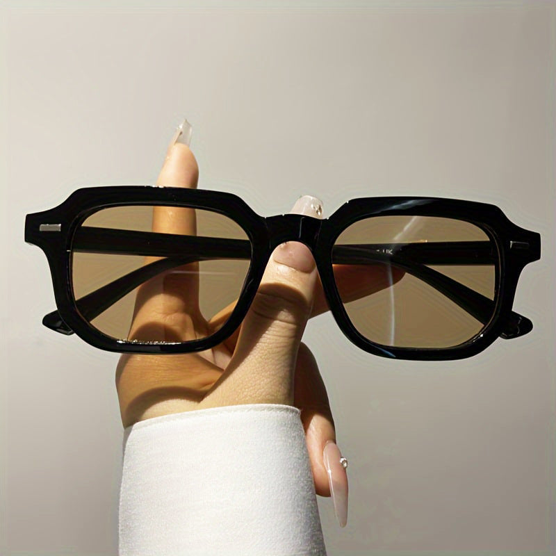 Women's square sunglasses with stylish frame structure and UV protection Bowlift